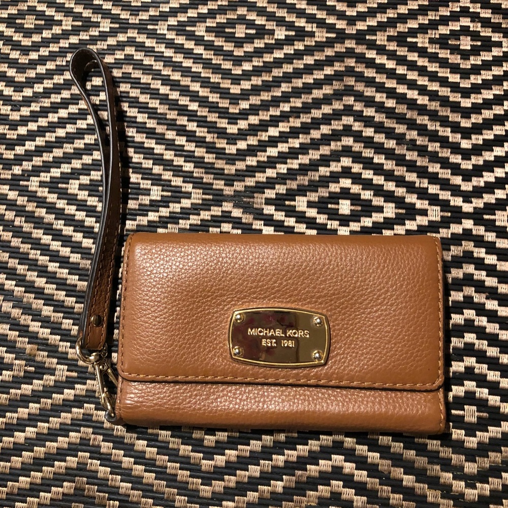 Michael Kors wristlet wallet/ IPhone 6 holder